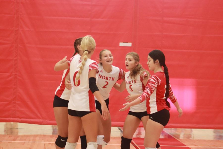 Volleyball places second at season opening tournament
